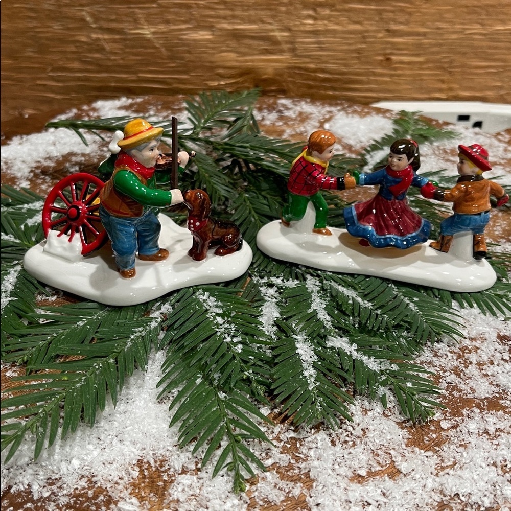 NIB Dept 56 Snow Village At The Barn Dance, It’s Allemande Left Figurines #54929
